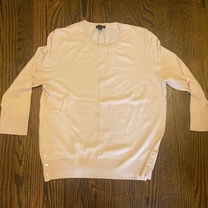 Great condition, light weight, scoop neck sweater.